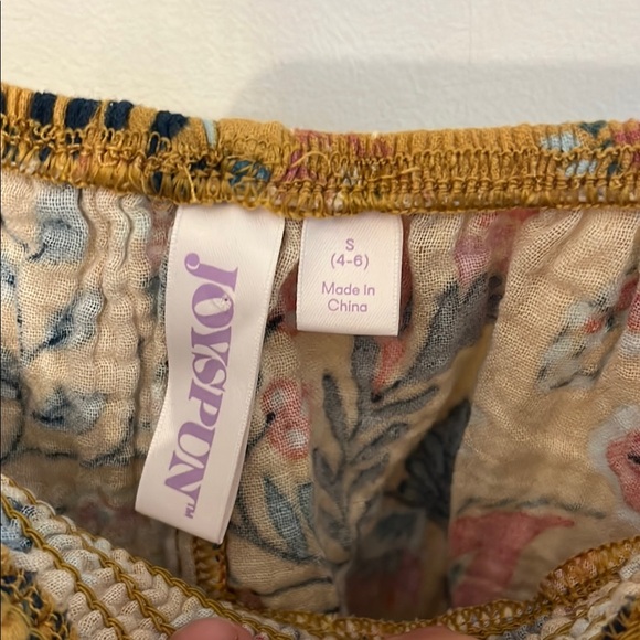 JOYSPUN Smocked Sleeveless Tank Top - Picture 2 of 3